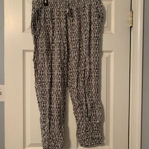 Aeropostale tapered soft pant